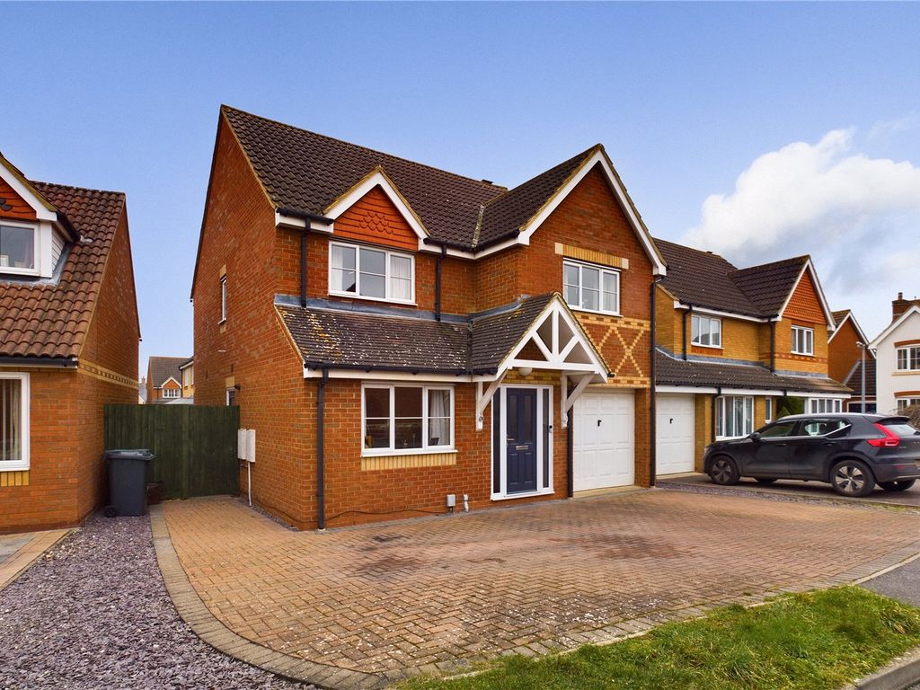4 bed detached house for sale in Fennel Drive, Biggleswade