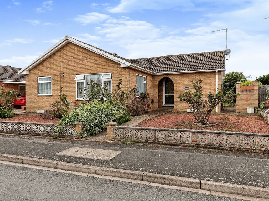 3 bed detached bungalow for sale in Hunters Chase, March PE15 Zoopla
