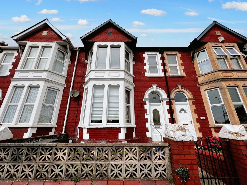 4 bed terraced house for sale in Broad Street, Barry CF62, £290,000