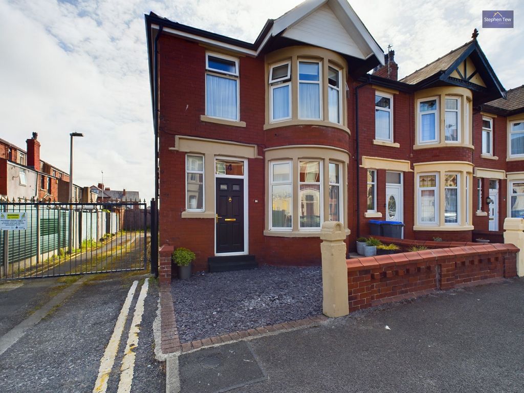 3 bed end terrace house for sale in Saville Road, Blackpool FY1 Zoopla