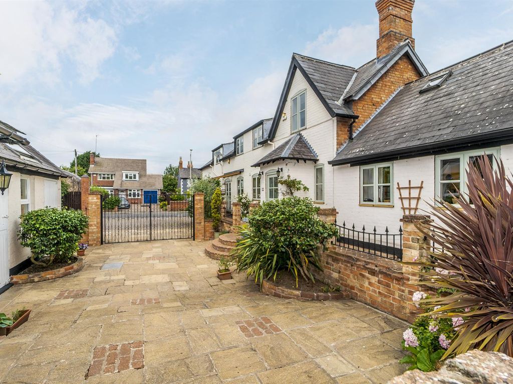 5 bed detached house for sale in The Hunting Stables & The Hayloft, Quorn, Loughborough LE12