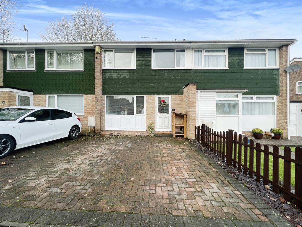 3 bed terraced house for sale in Eskdale, Thornbury, Bristol BS35 Zoopla