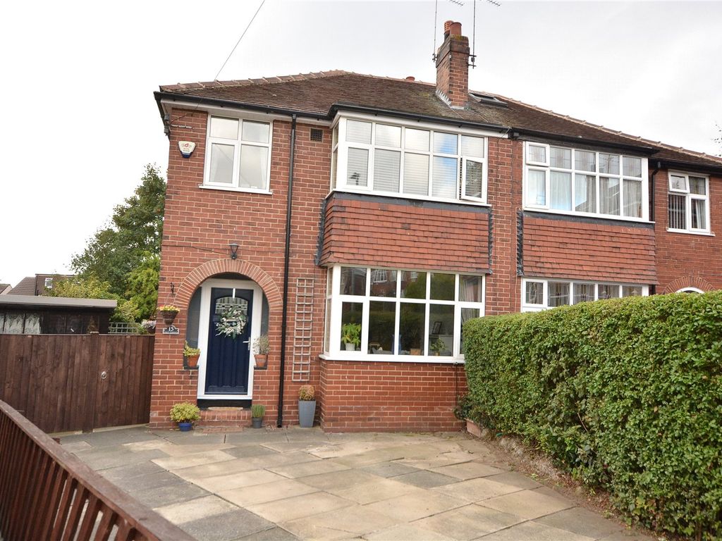 3 bed semidetached house for sale in Asket Gardens, Oakwood, Leeds LS8