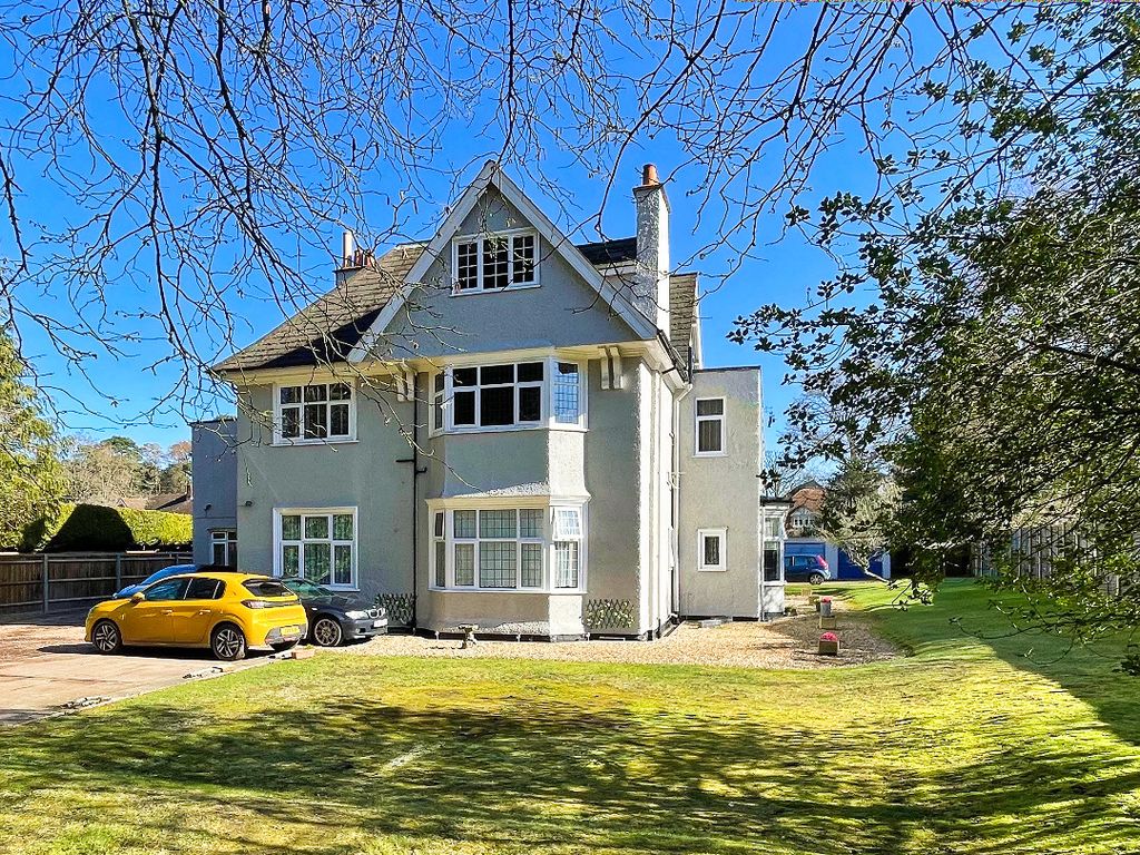 2 bed flat to rent in Brackendale Close, Frimley, Camberley GU15 Zoopla