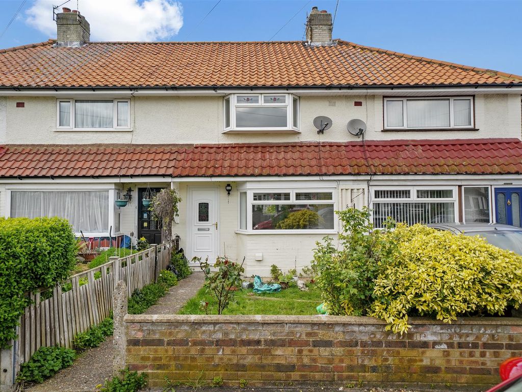 3 bed property to rent in The Alders, Hanworth, Feltham TW13 Zoopla