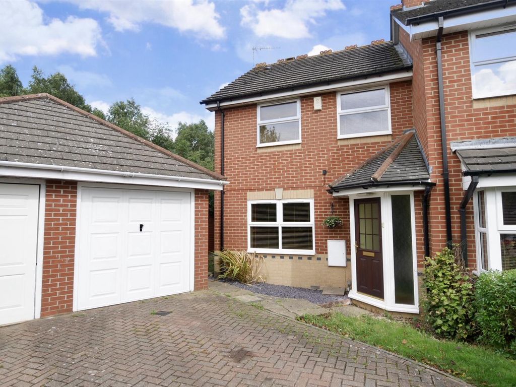 3 bed semidetached house for sale in Trajan Gate, Stevenage, Herts SG2