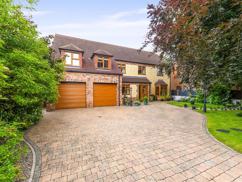 5 bed detached house for sale in Northfield Road, Quarrington, Sleaford