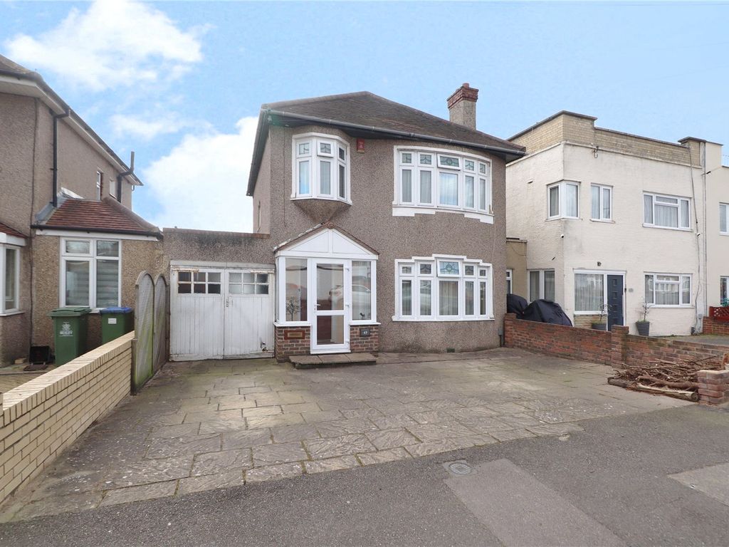 3 bed detached house for sale in Madison Crescent, Bexleyheath, Kent