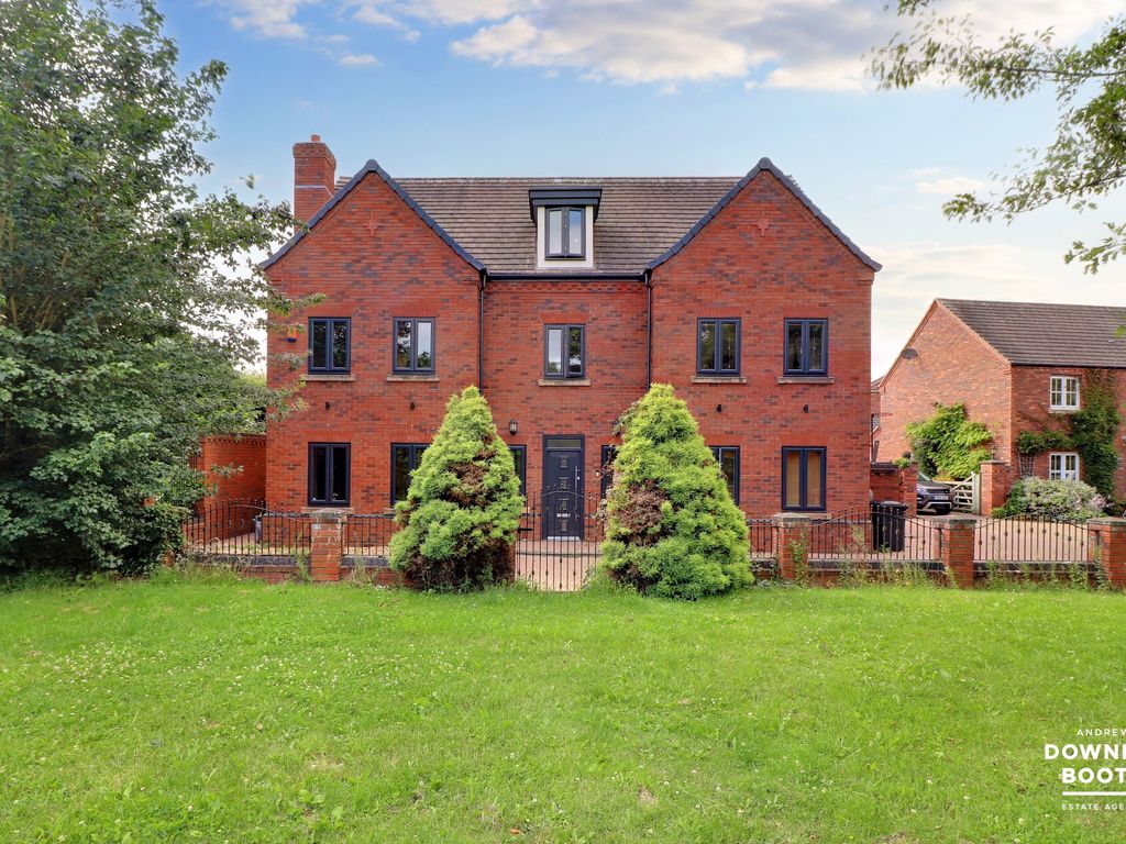 7 bed detached house for sale in Walnut Walk, Lichfield WS13, £975,000