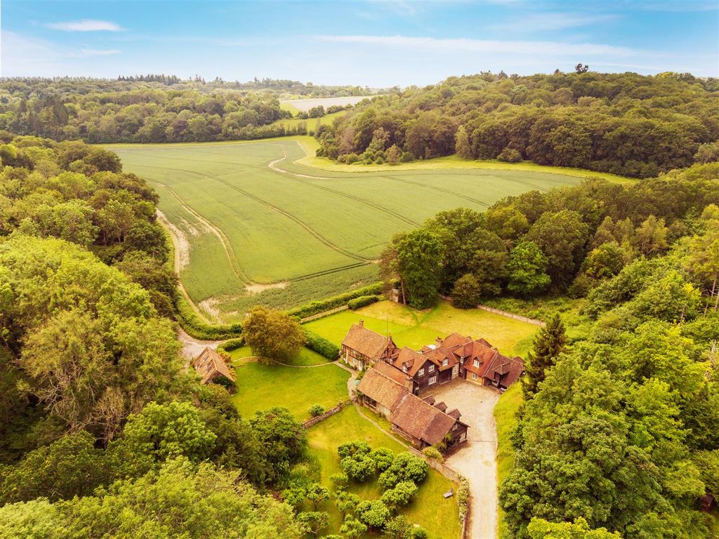 6 bed detached house for sale in Bix, HenleyOnThames RG9 Zoopla