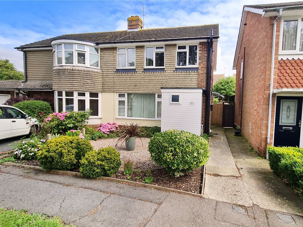 3 bed semidetached house for sale in Sussex Gardens, Rustington, West