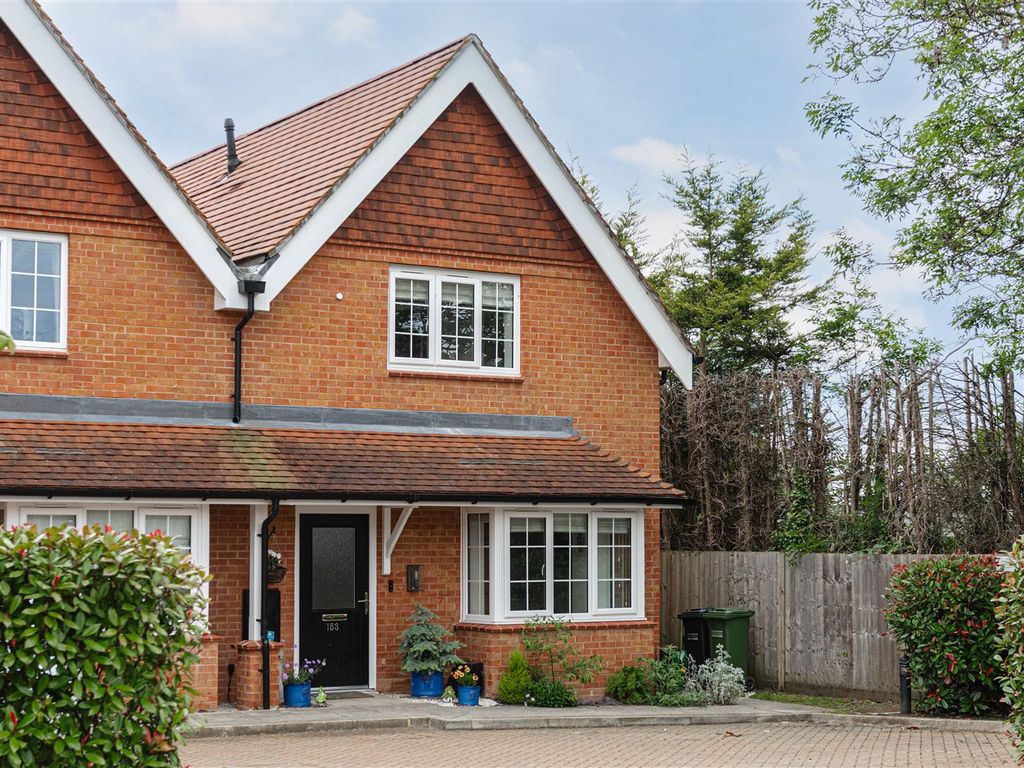 3 bed end terrace house for sale in Sandcross Lane, Reigate RH2, £