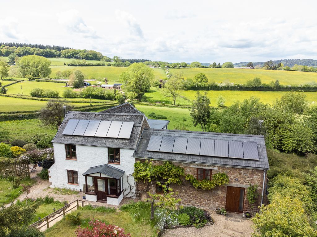 5 bed detached house for sale in Lea Bailey, RossOnWye HR9, £675,000