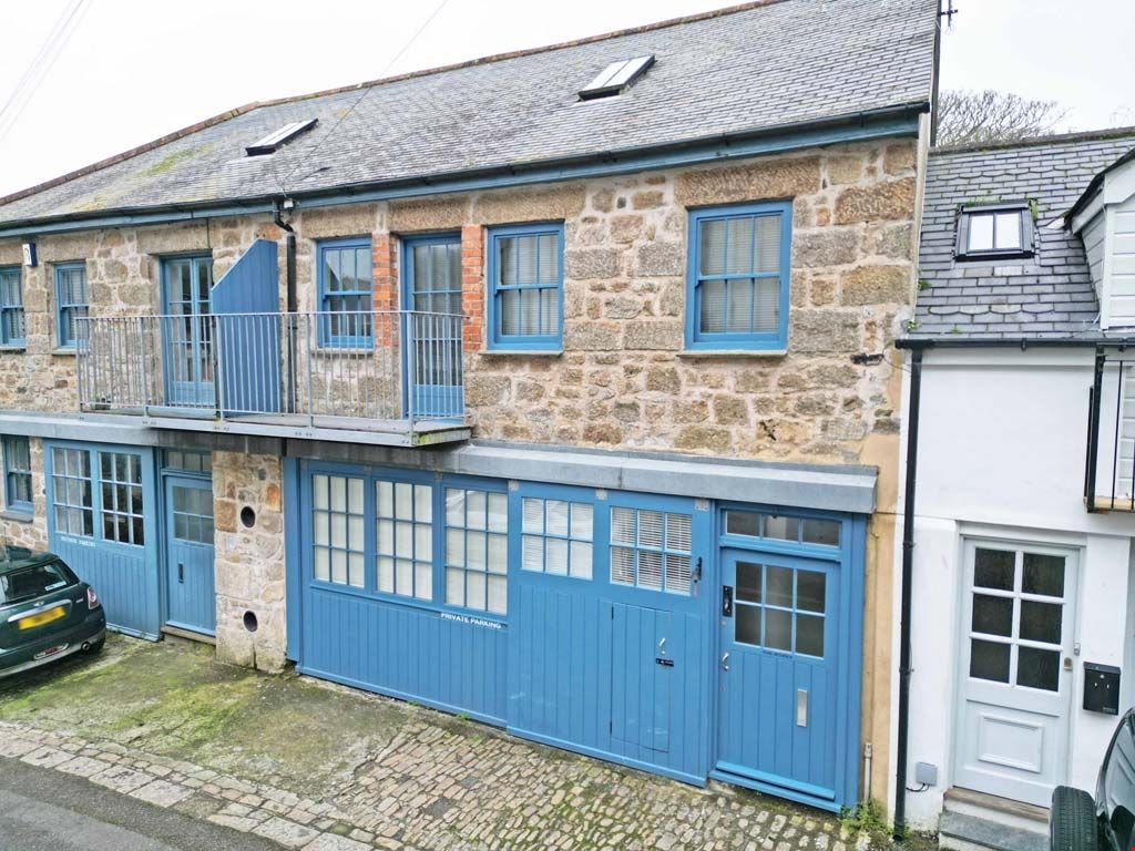 2 bed terraced house for sale in South Parade Mews, Penzance, Cornwall
