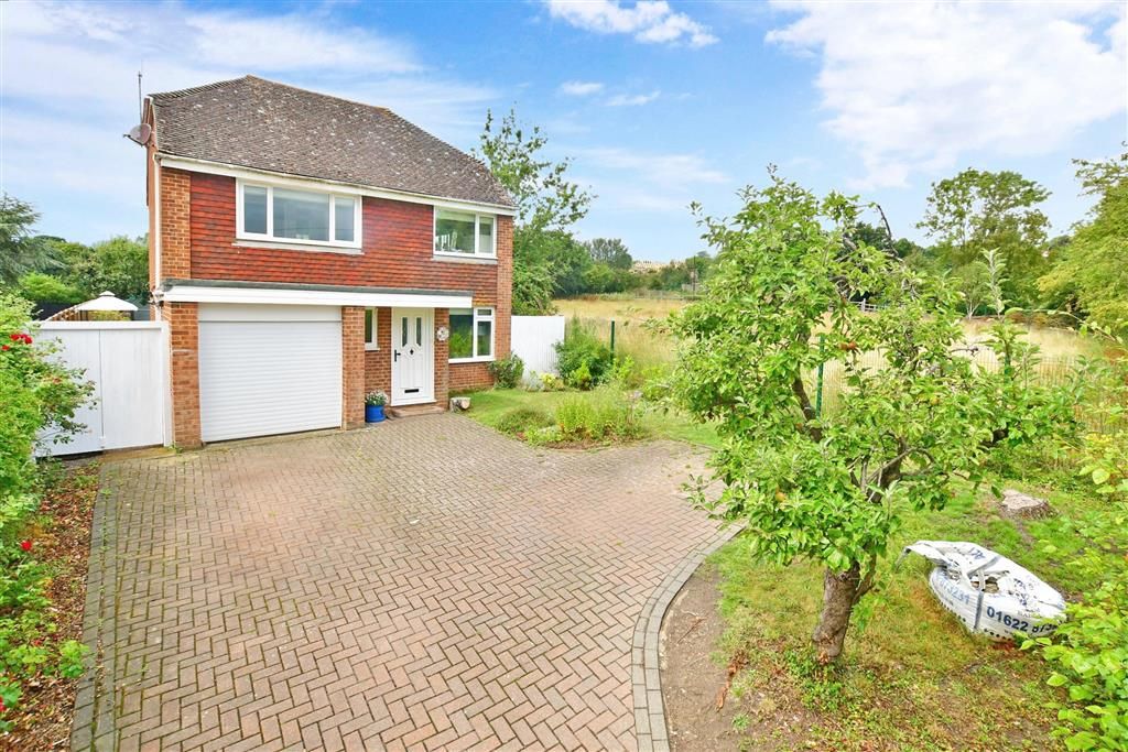 4 bed detached house for sale in South Lane, Sutton Valence, Maidstone
