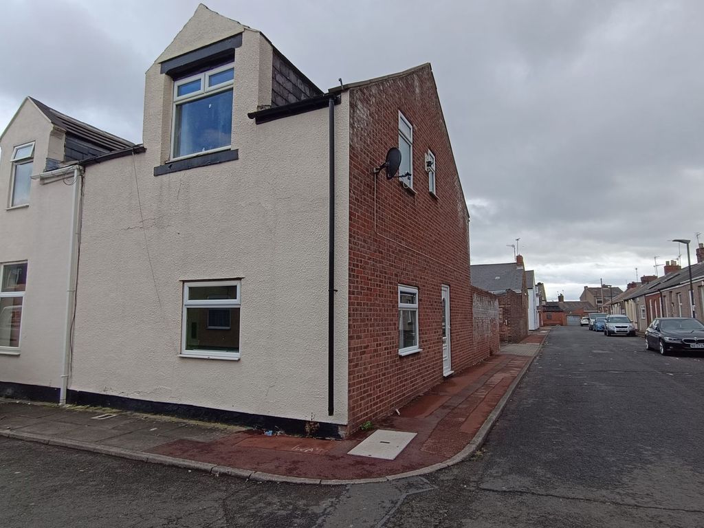 3 bed terraced house for sale in Cirencester Street, Sunderland SR4, £