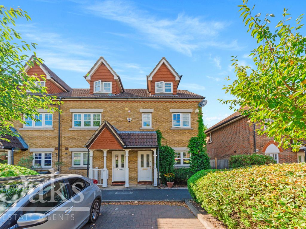 3 bed semidetached house for sale in Fawcett Close, London SW16 Zoopla