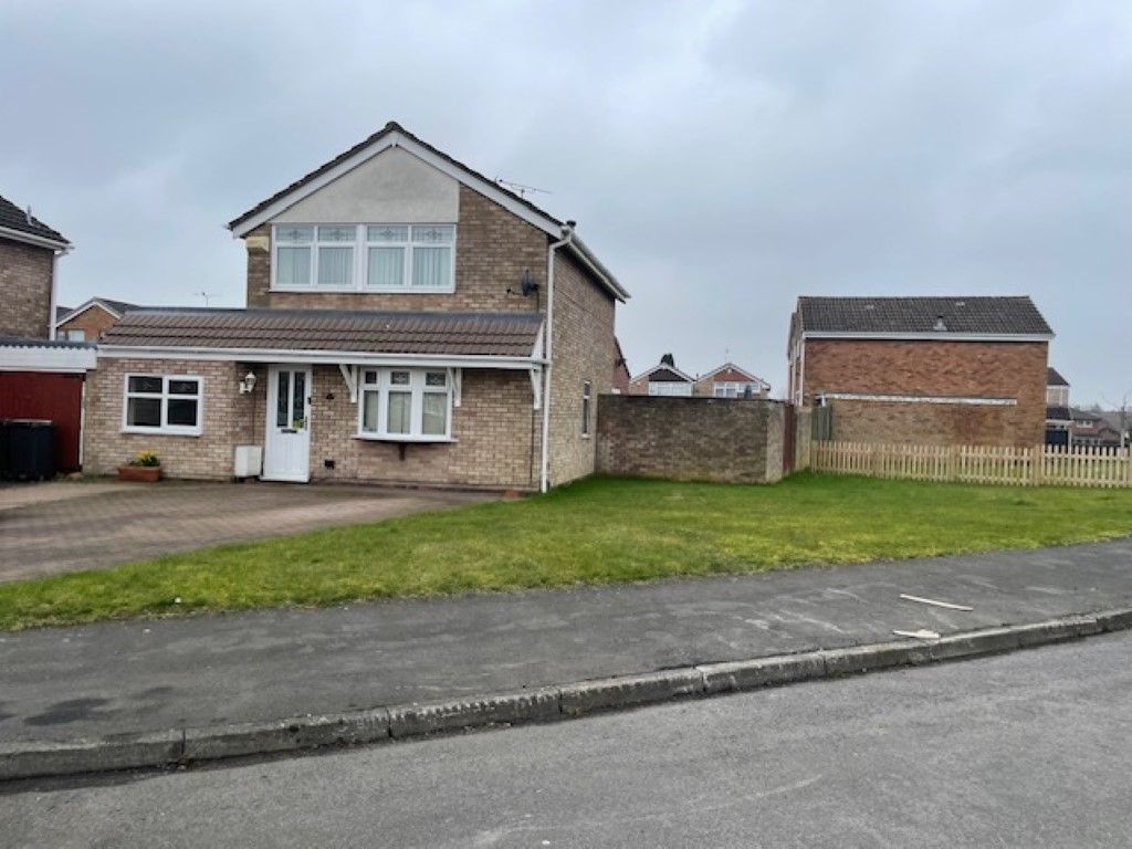 4 bed detached house to rent in Norfolk Crescent, Stockingford Nuneaton