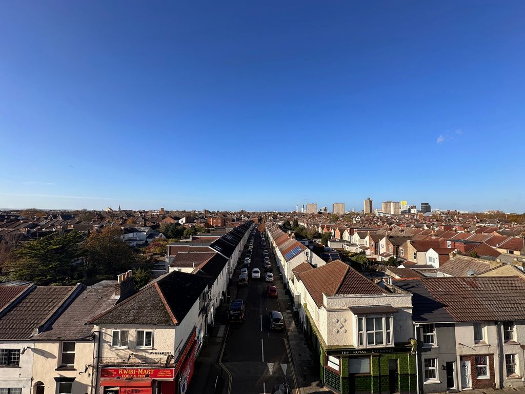 2 bed flat for sale in Bramble Road, Southsea PO4, £135,000 Zoopla