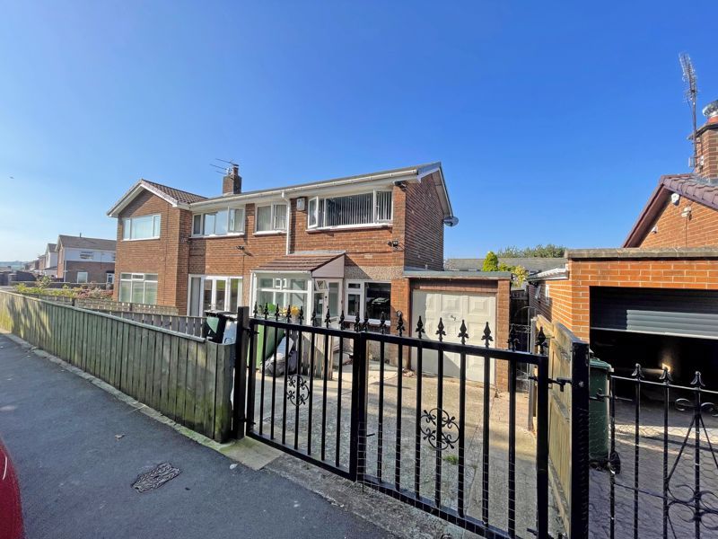 3 bed semidetached house for sale in Ottovale Crescent, Winlaton