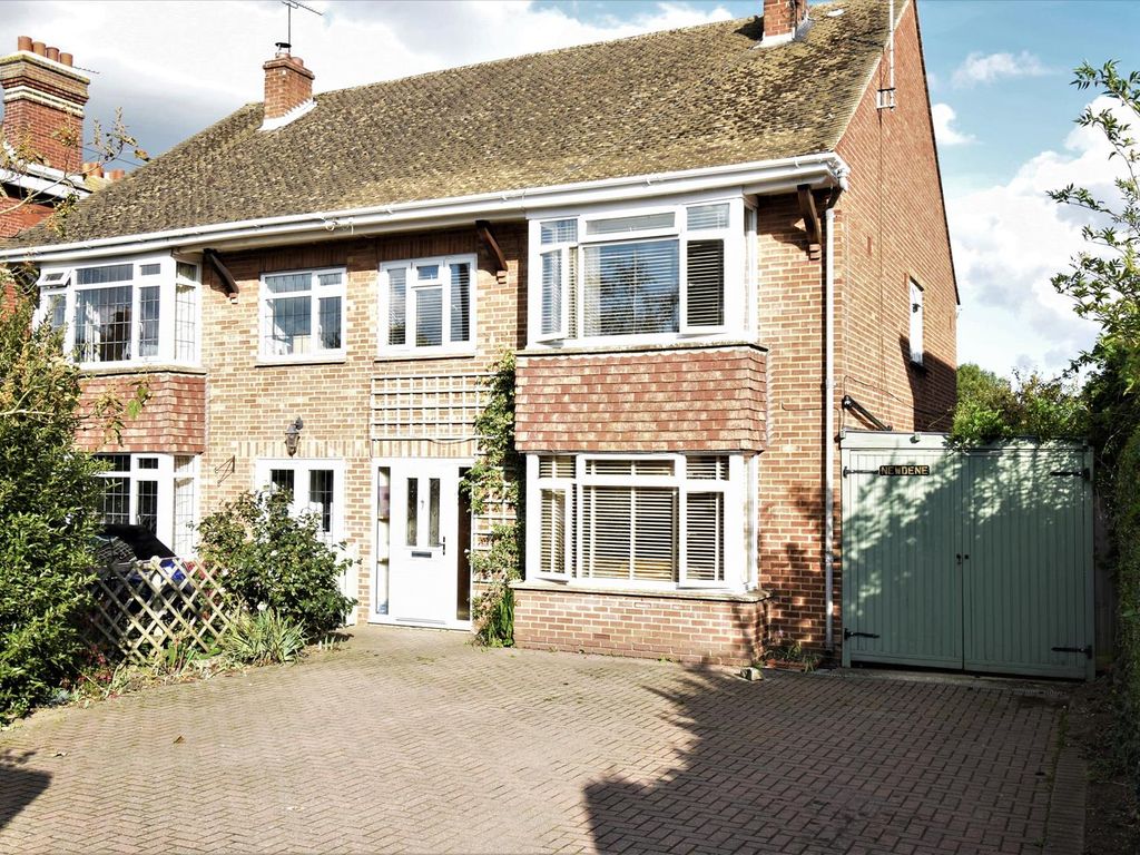 4 bed semidetached house for sale in Station Road, Staplehurst
