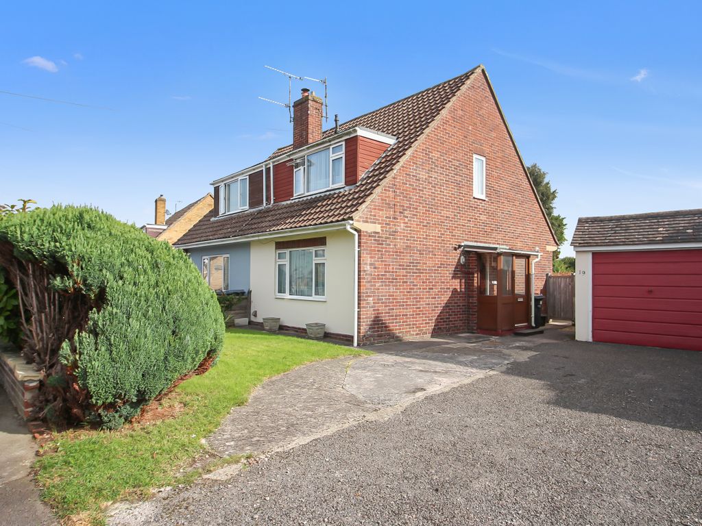 3 bed semidetached house for sale in Highbury Park, Warminster BA12, £