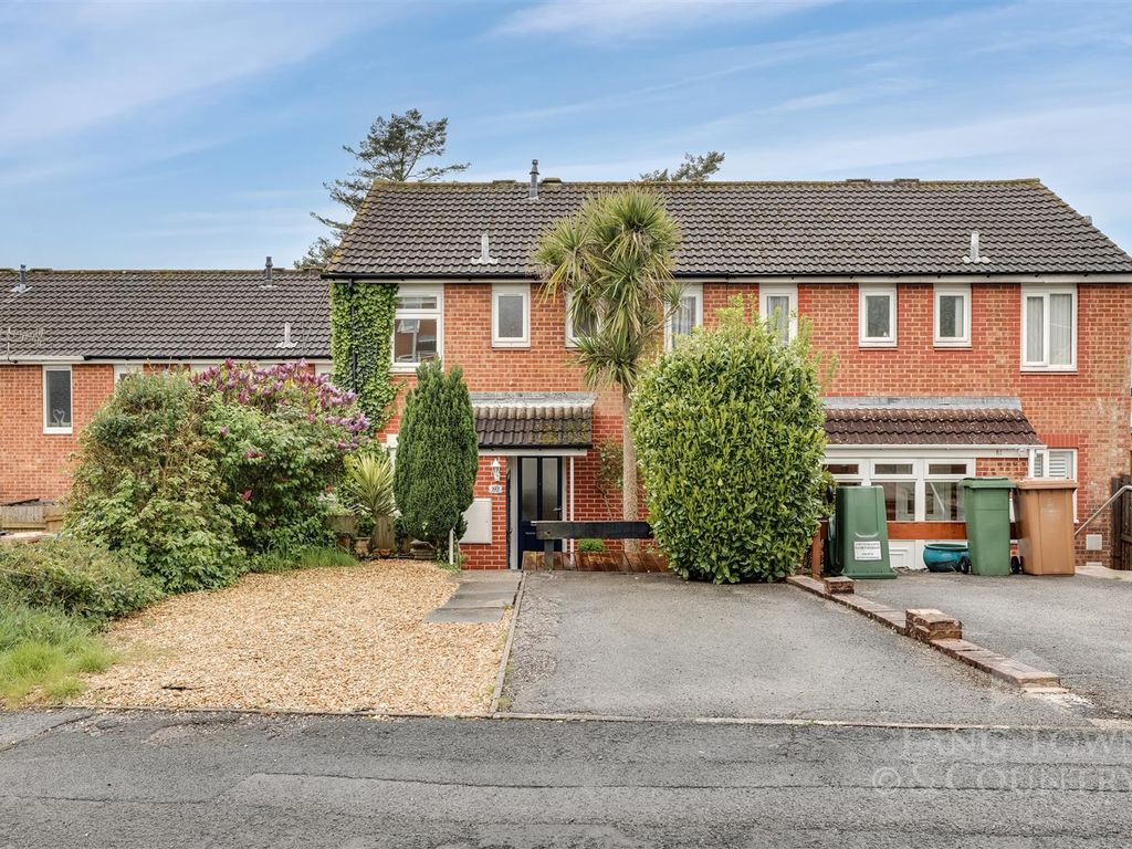 3 bed terraced house to rent in Penrith Gardens, Thornbury, Plymouth