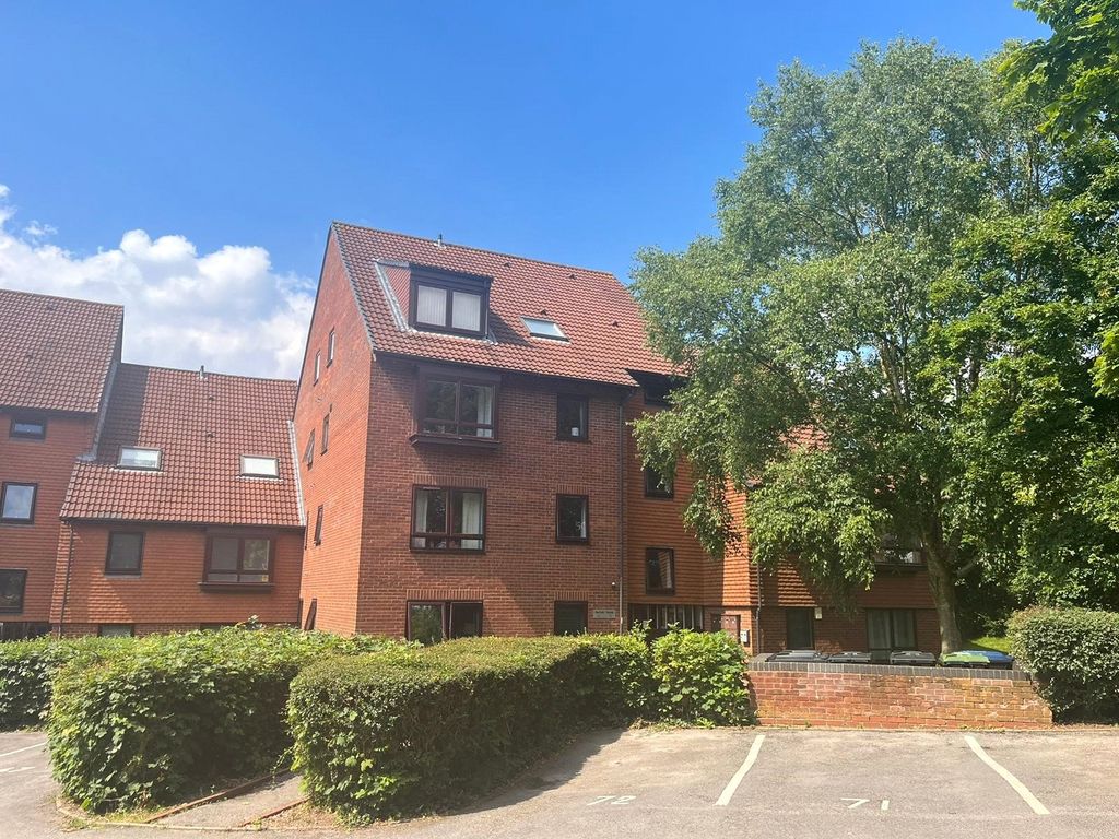 2 bed flat for sale in Baldwin Road, Birmingham, West Midlands B30, £
