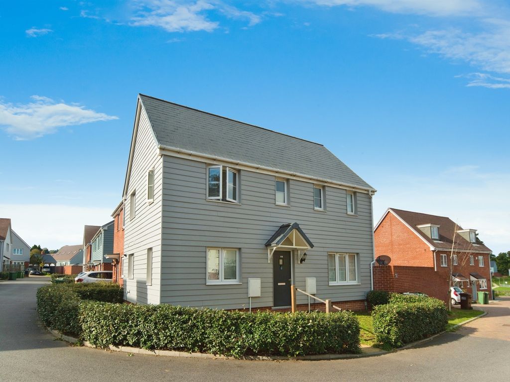 3 bed semidetached house for sale in Redgrove Close, BexhillOnSea