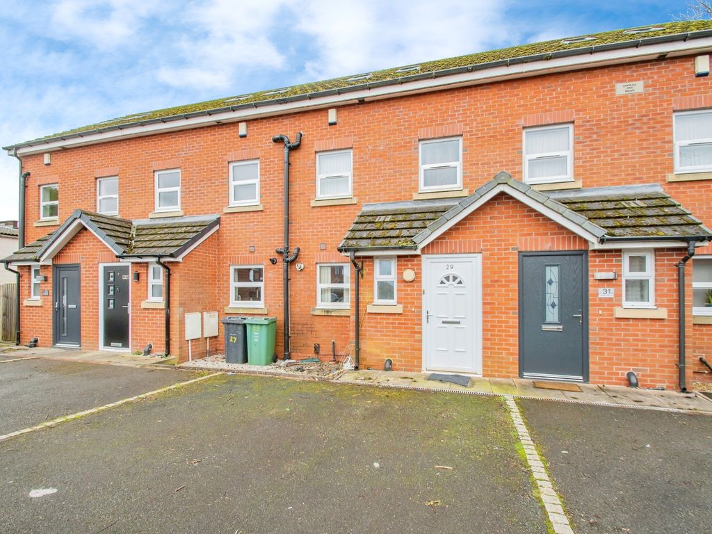 3 bed terraced house for sale in Penrice Close, Radcliffe, Manchester