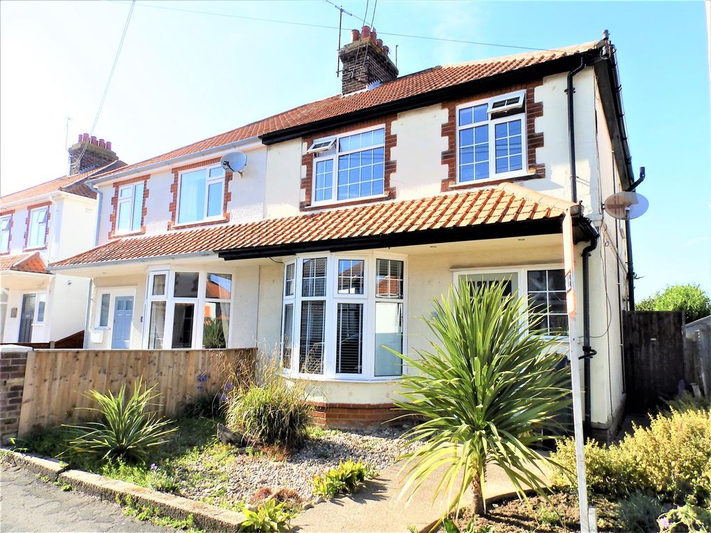 3 bed semidetached house for sale in Looe Road, Old Felixstowe