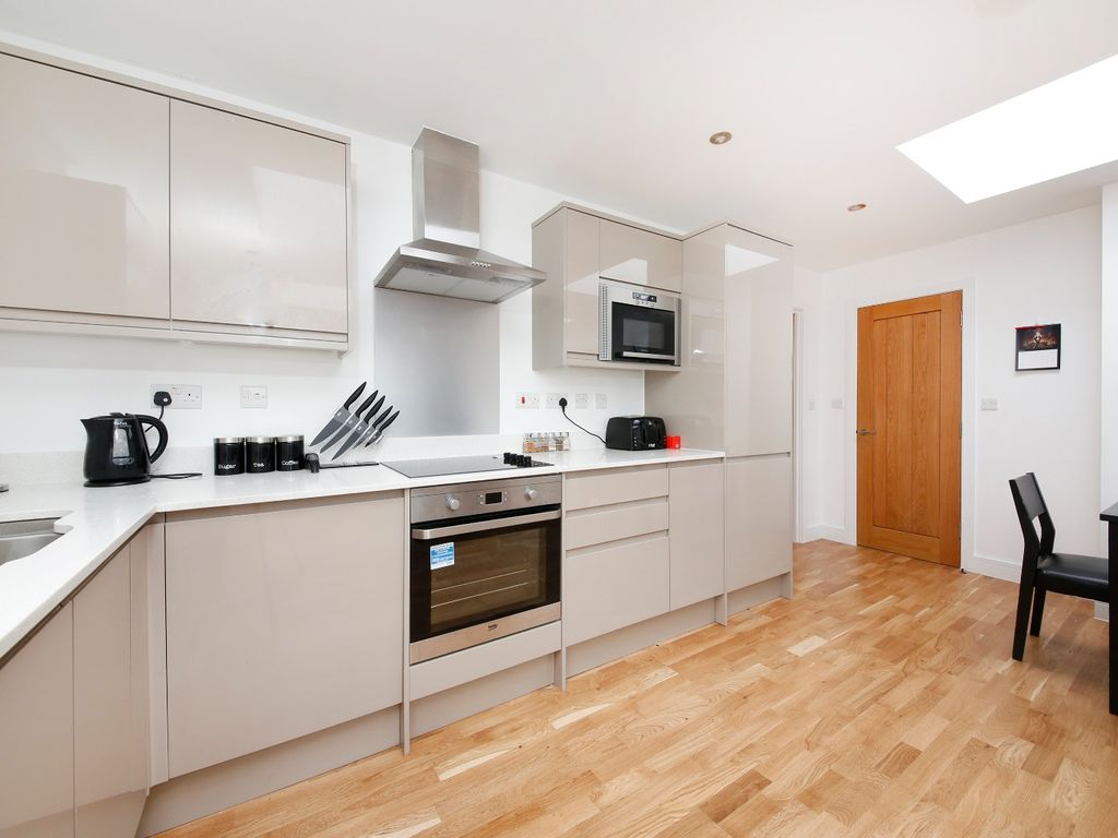 2 bed flat to rent in Medway Street, Maidstone, Kent ME14 Zoopla