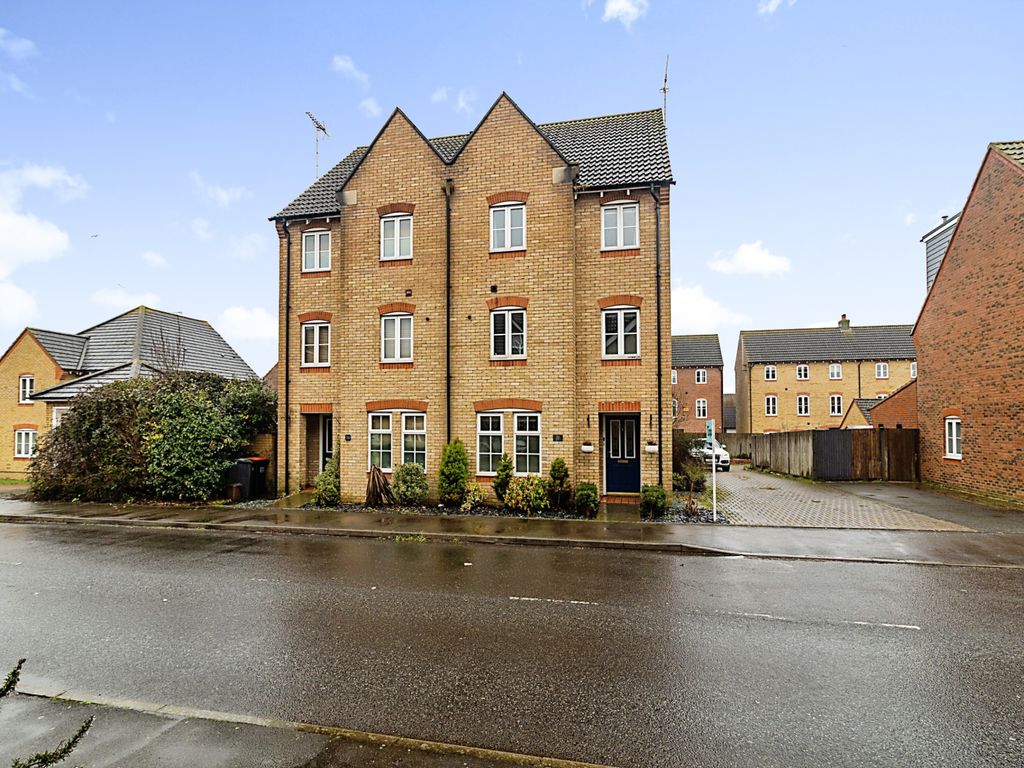 3 bed town house for sale in Nicolson Drive, Leighton Buzzard LU7 Zoopla