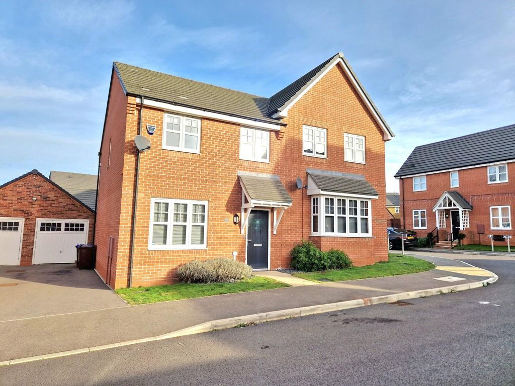 3 bed semidetached house for sale in Hanging Barrows, Boughton