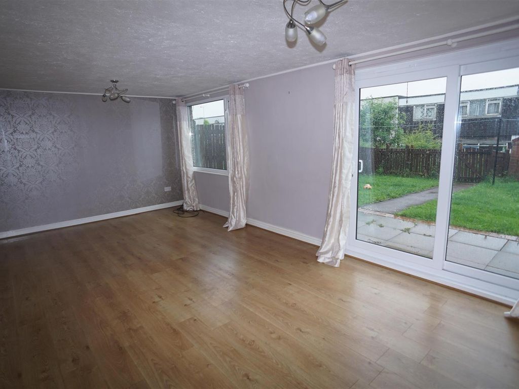 3 bed terraced house to rent in Badger Road, Woodhouse, Sheffield S13