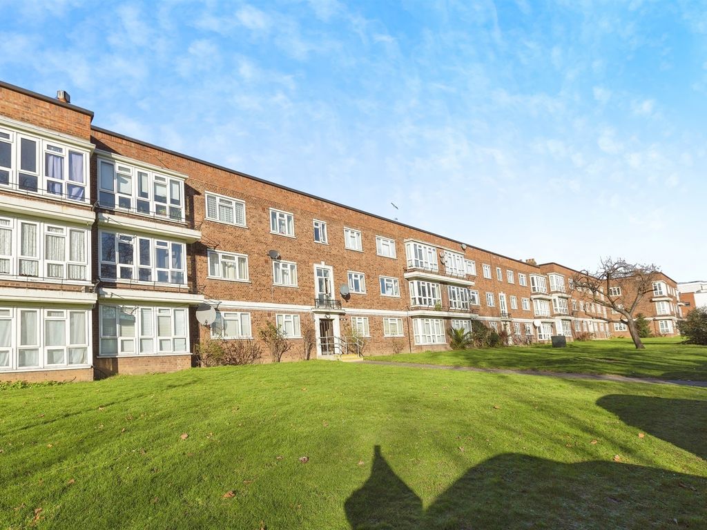 2 bed flat for sale in Longbridge Road, Barking IG11, £260,000 Zoopla