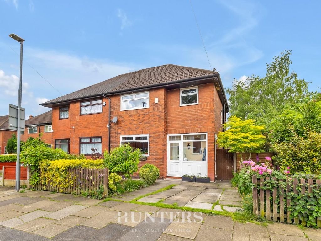 3 bed semidetached house for sale in Aspinall Street, Middleton