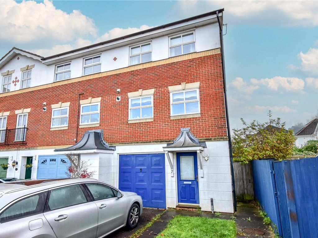 Longmans Close Watford Hertfordshire WD18  