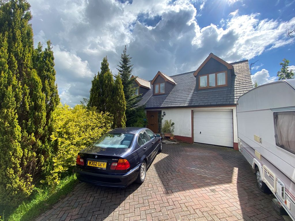 3 bed detached house for sale in New Inn, Pencader SA39, £273,000 Zoopla