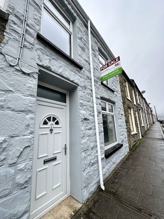 3 bed property for sale in Dumfries Street, Treherbert, Treorchy