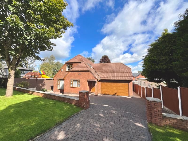 4 bed detached house for sale in Hollins Lane, Accrington BB5, £425,000