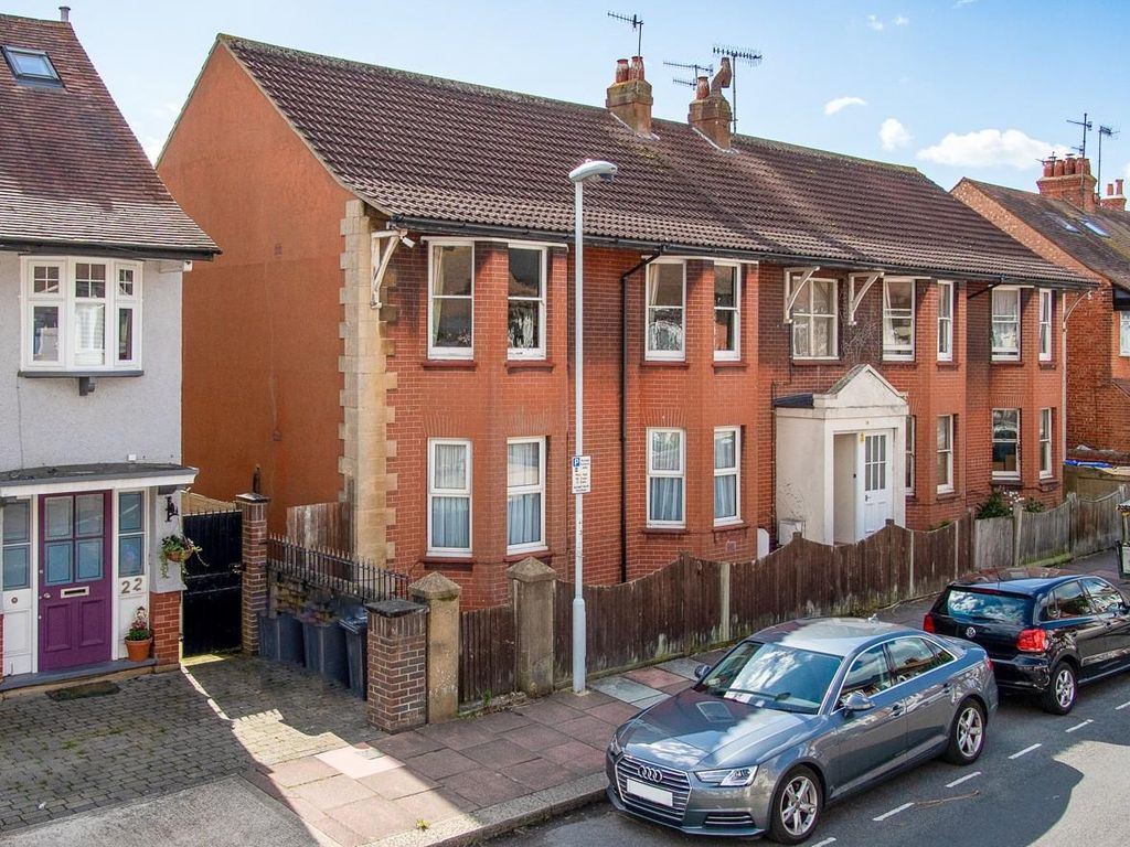 3 bed flat for sale in Westbourne Avenue, Broadwater, Worthing BN14, £