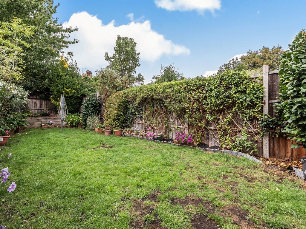 Hollydale Road, London SE15  