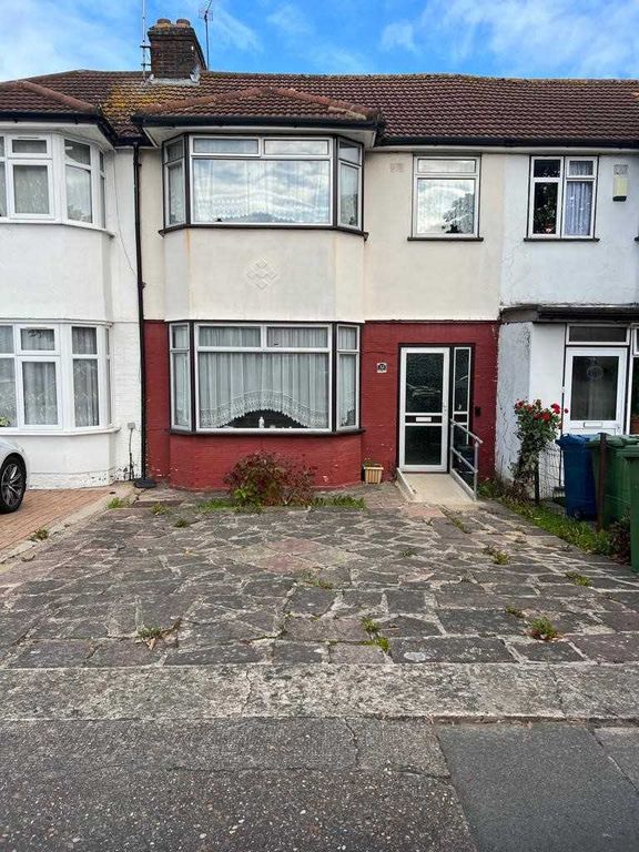 3 bed terraced house for sale in Mollison Way, Edgware HA8 Zoopla