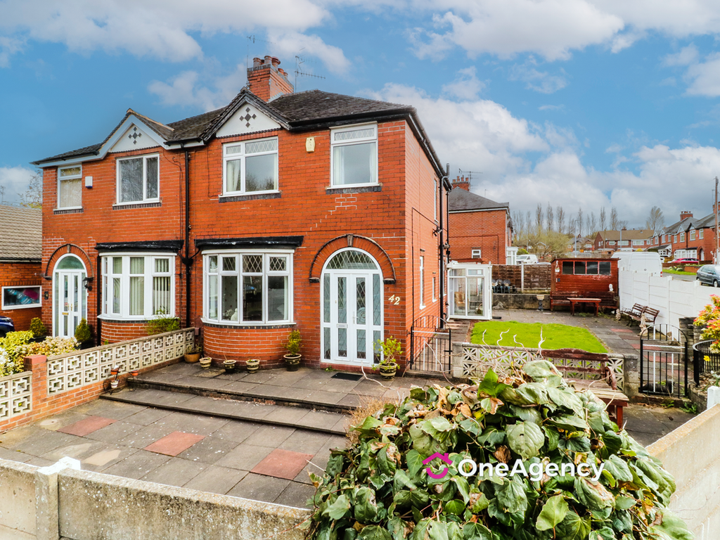 3 bed semidetached house for sale in Meadow Avenue, Newcastle ST5 Zoopla