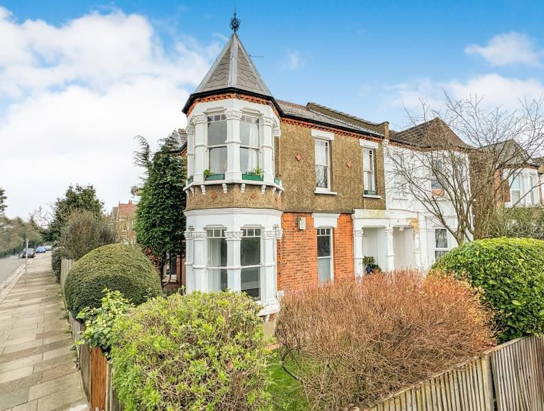 2 bed flat for sale in Long Lane, Finchley N3, £475,000 Zoopla