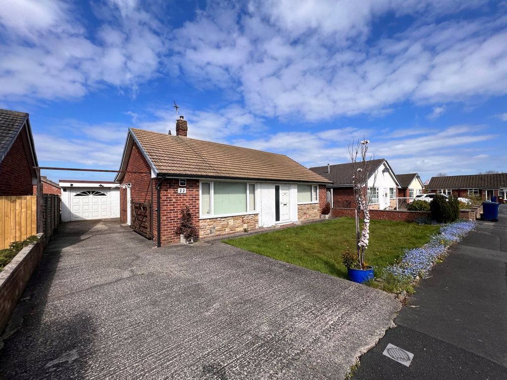 3 bed detached bungalow for sale in Osbert Croft, Longton, Preston PR4