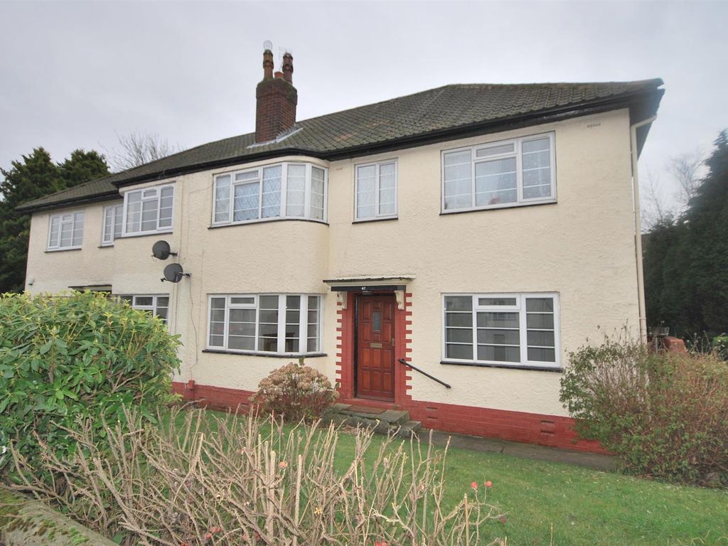 2 bed flat to rent in Sandringham Drive, Moortown, Leeds LS17, £875 pcm