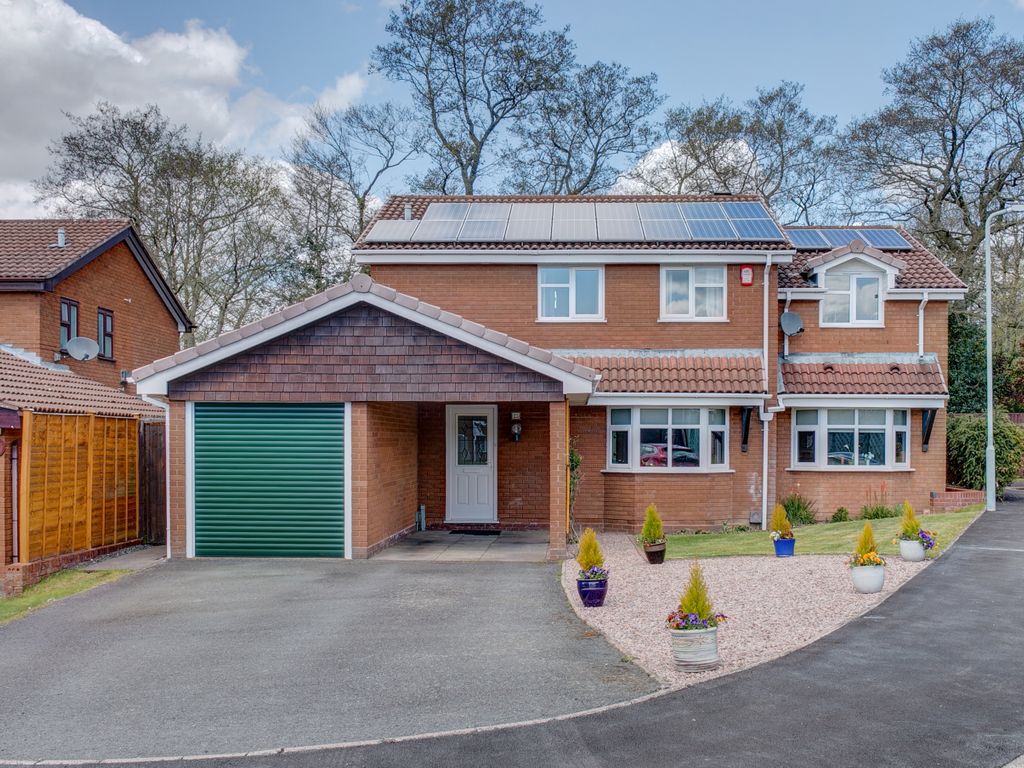 5 bed detached house for sale in Merrill Gardens, Marlbrook, Bromsgrove