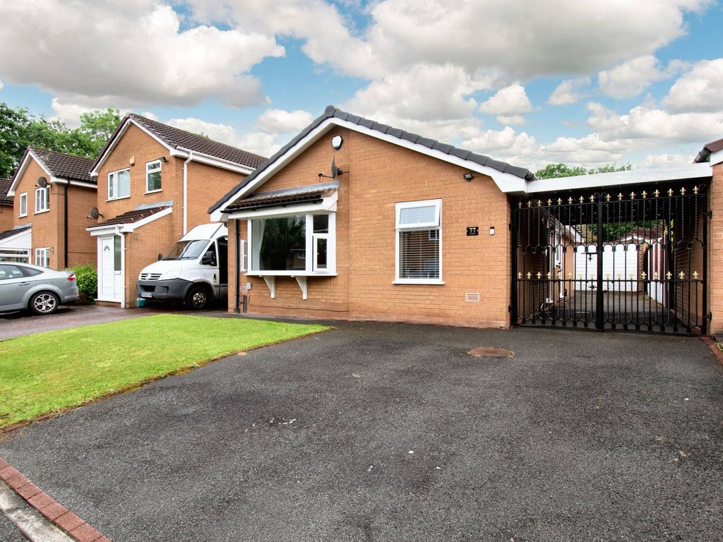 3 bed detached bungalow for sale in Coldstream Close, Warrington WA2, £